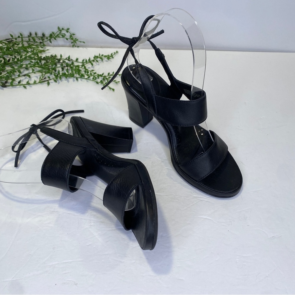 OUO Leather Padded Sole Open Toe Sandals Tie Back Ankle Size 6M